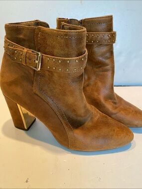 NWOT Dunion Armony Light Brown Suede Chunky Heel Boots